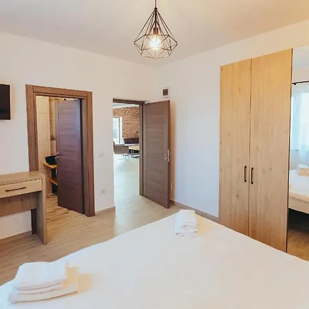 Pensión Pensiunea Casuta Cu Stuf Salcioara (Dobruja)