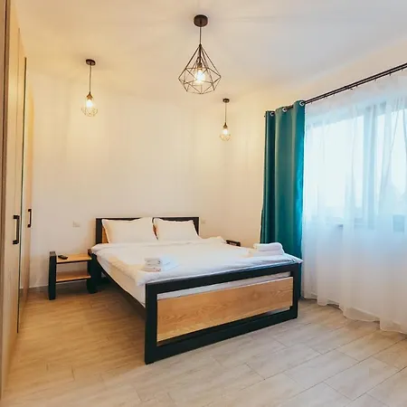 Pensiunea Casuta Cu Stuf بيت ضيافة 3*