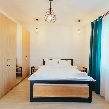 بيت ضيافة Pensiunea Casuta Cu Stuf