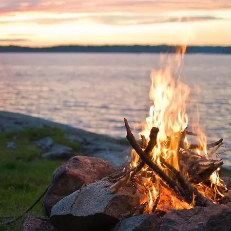 بيت ضيافة Pensiunea Casuta Cu Stuf