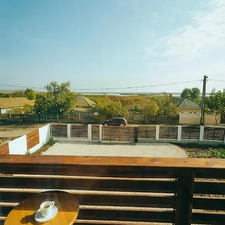 Pensiunea Casuta Cu Stuf